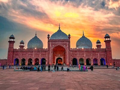 Badshahi Mosque